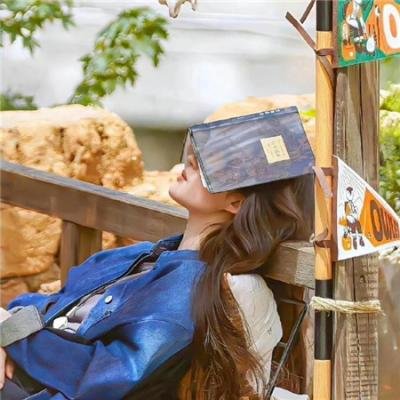 实力派歌手又出大瓜：被拍到同回酒店，公司火速否认，连日来
