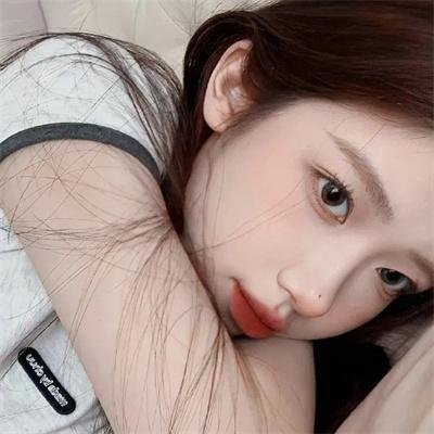 天王之女被曝走后门进组，深夜发布会现场画面流出